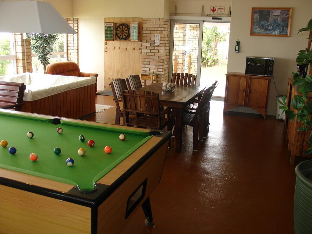 On The Bay Guesthouse Kruisfontein Exterior photo